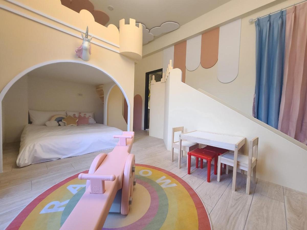 Sunlight Forest Homestay Tainan Bagian luar foto