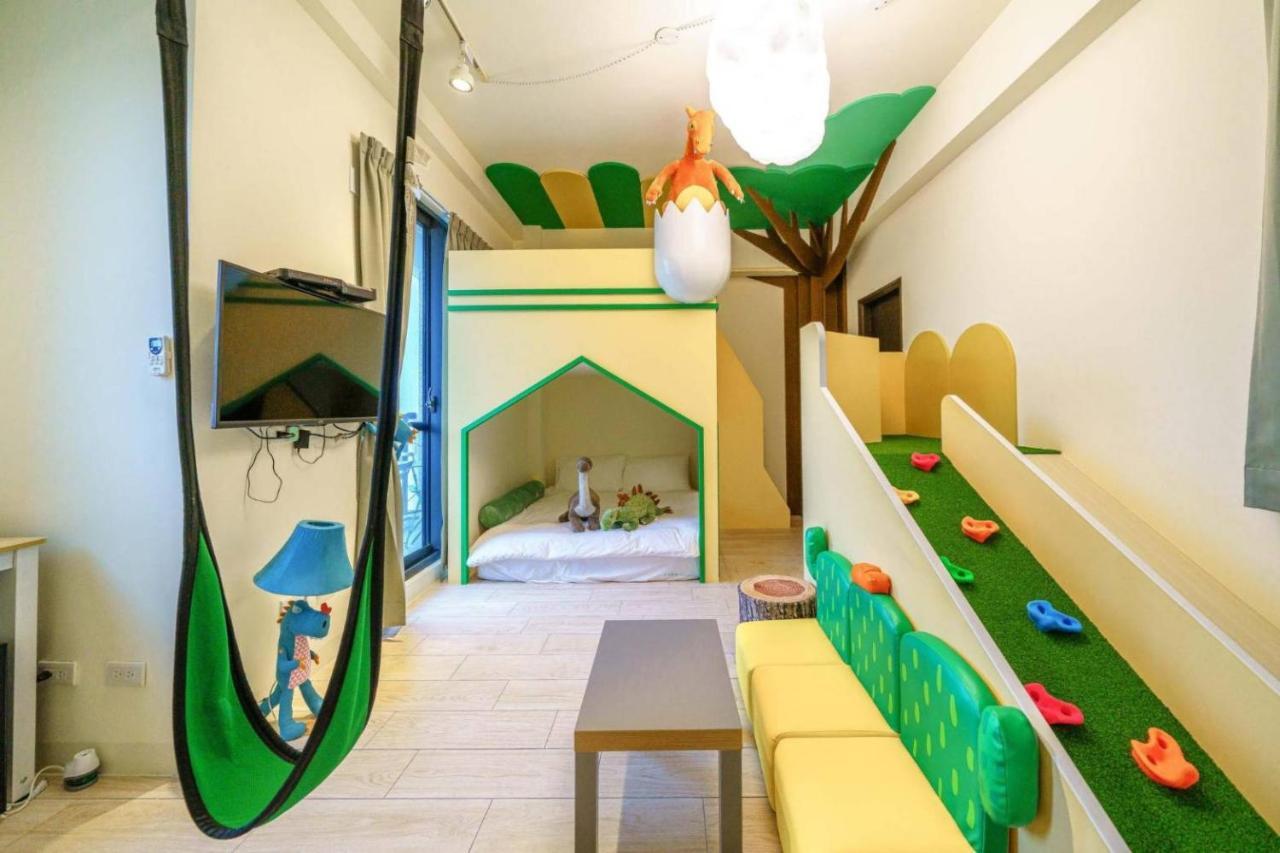 Sunlight Forest Homestay Tainan Bagian luar foto