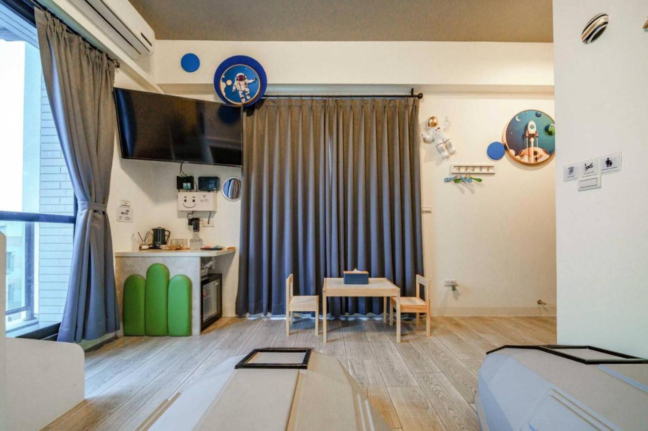 Sunlight Forest Homestay Tainan Bagian luar foto