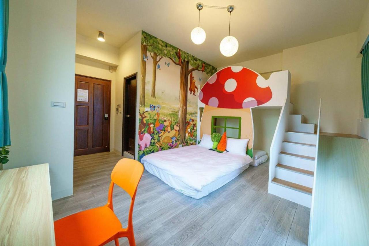 Sunlight Forest Homestay Tainan Bagian luar foto